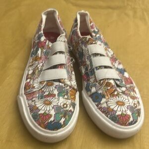 Blowfish canvas girls size 3
